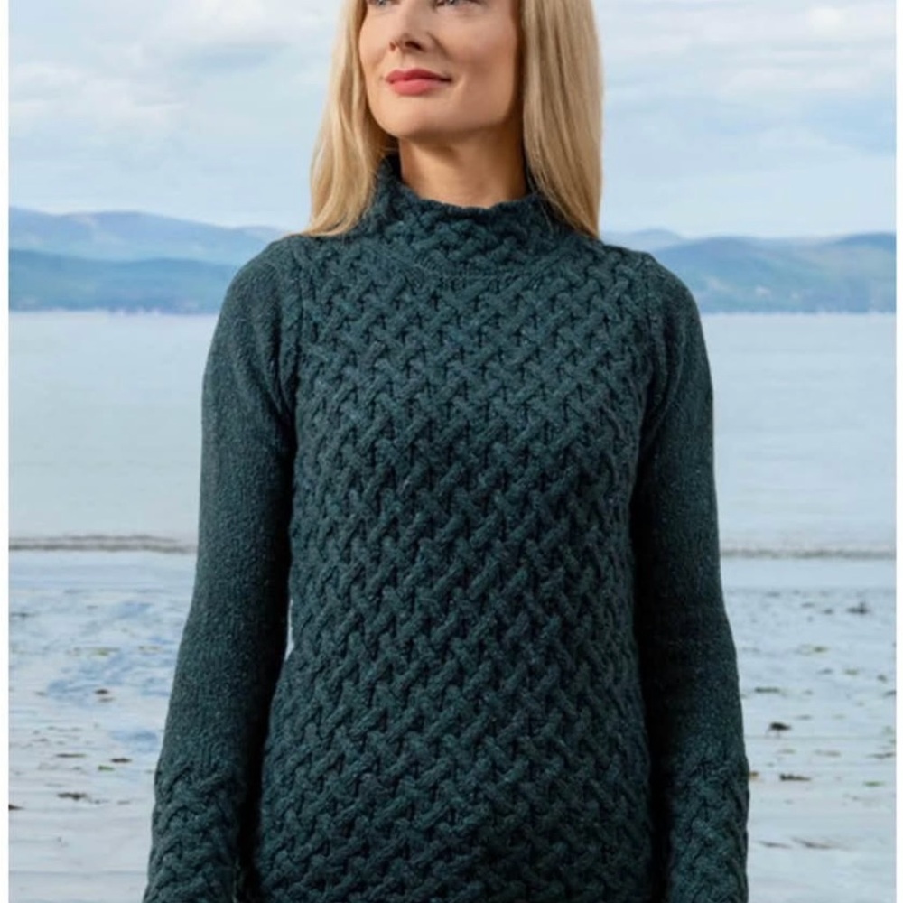 Elegant Wool Cashmere Sweater